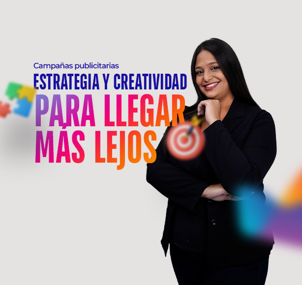 Profesional de Desahogo Marketing sonriendo junto al texto "Campañas publicitarias: Estrategia y creatividad para llegar más lejos" con iconos de rompecabezas y un blanco de tiro.